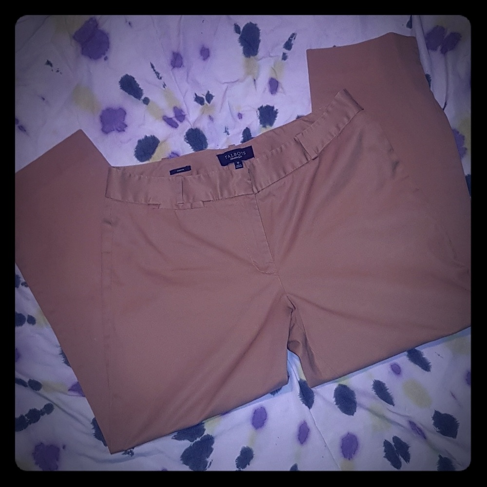 🌻Talbots Crop Khaki's